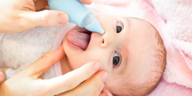 como limpar o nariz do bebe