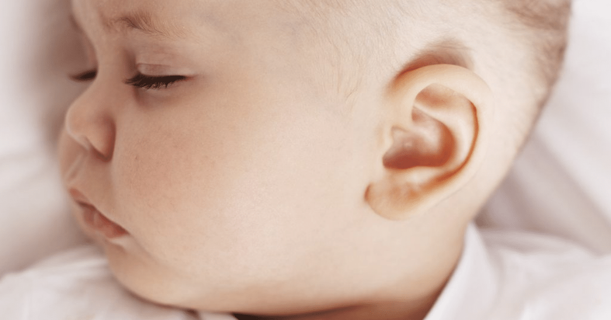 como limpar os ouvidos do seu bebe