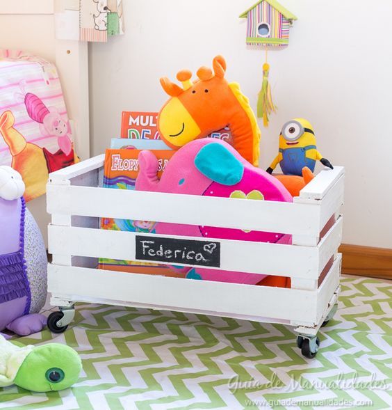 decoracao de quarto de bebe com caixotes de feira 1